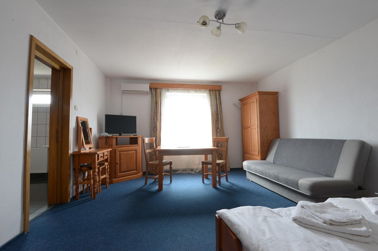 Hotel Maier フネドアラ エクステリア 写真