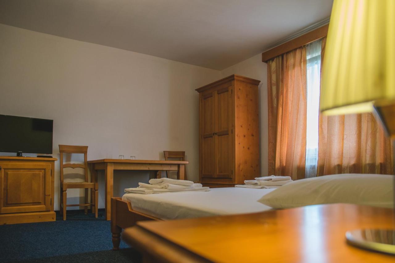 Hotel Maier フネドアラ エクステリア 写真